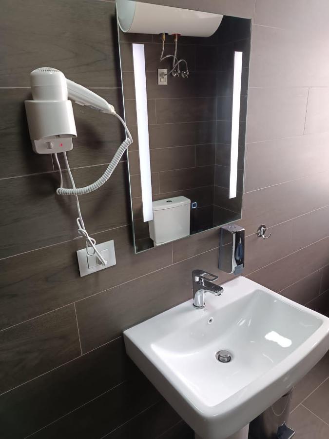 E&E Home Sweet Home Тирана Экстерьер фото